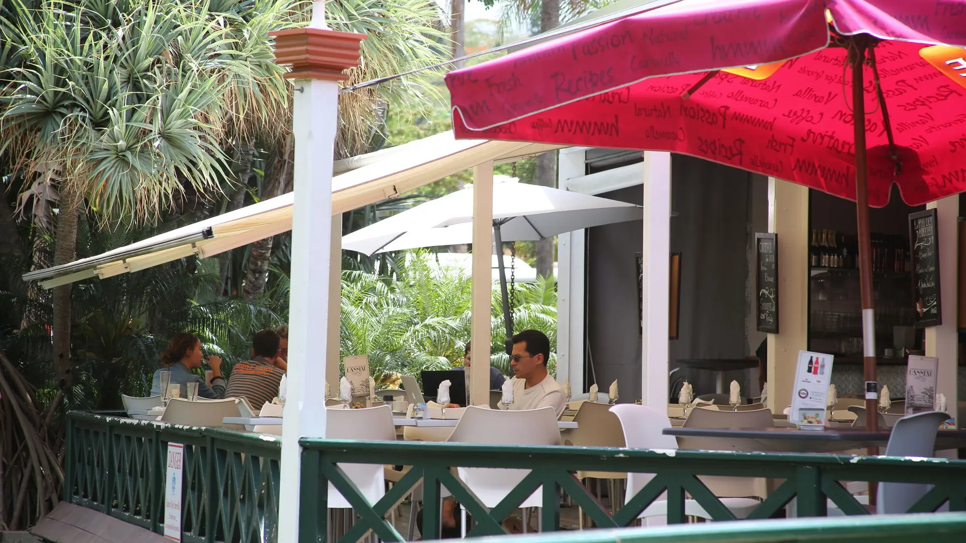 Restaurant L'Annexe, Nouméa, Place des Cocotiers