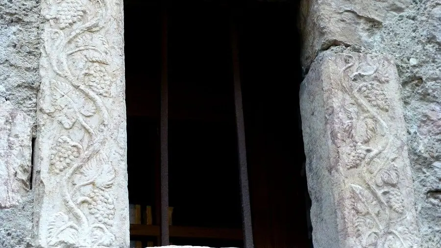 Pierre sculptée de Saint-Crépin