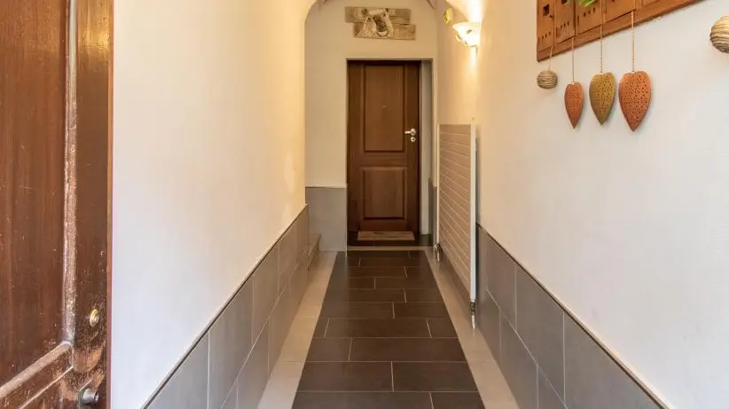 Couloir d'accès aux gîtes (par escalier)