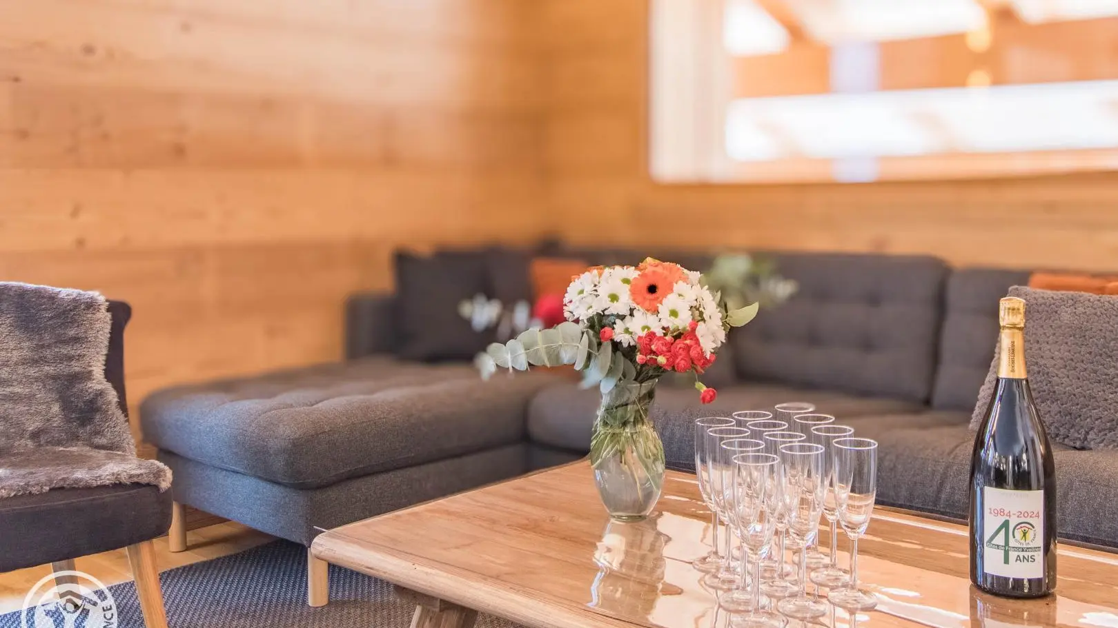 A La Carte: cave à vin du chalet JESMA