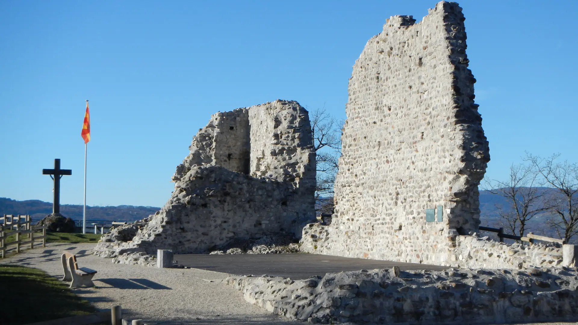 Ruines du Château de Faucigny