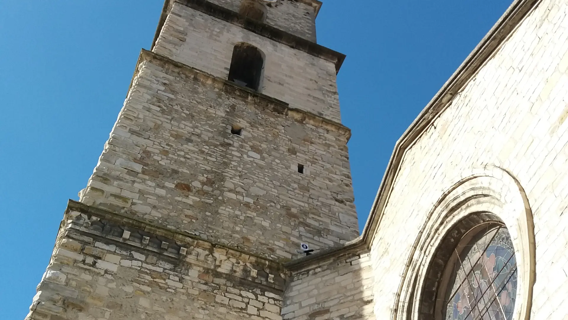 Clocher tour de l'église Saint Sauveur