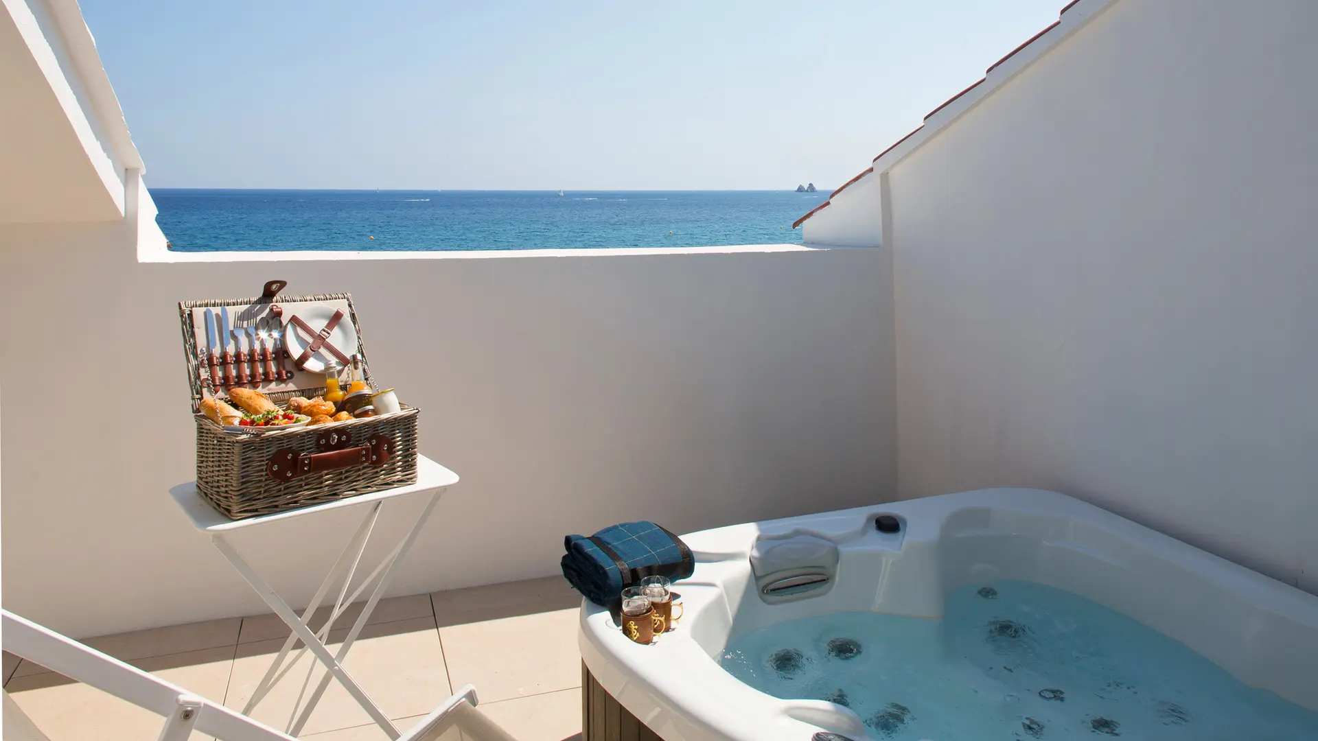 Jacuzzi en terrasse