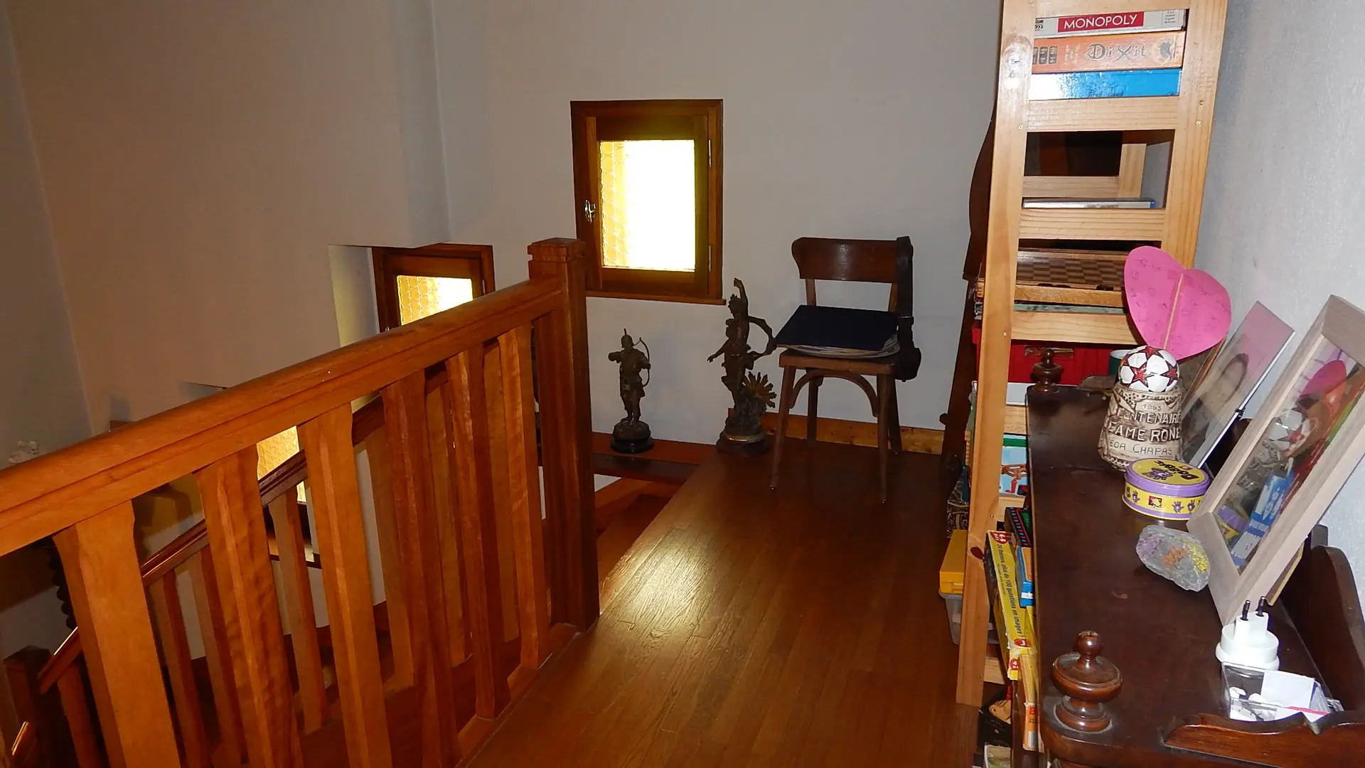 Arrivée de l'escalier