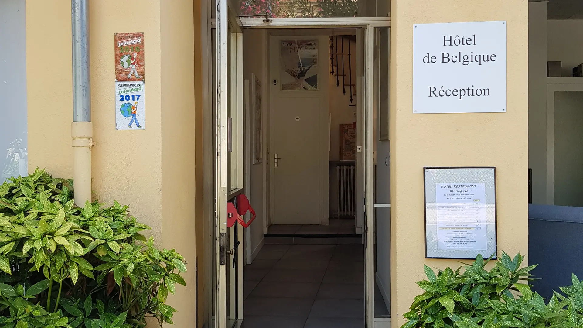 Entrée de l'Hôtel de Belgique