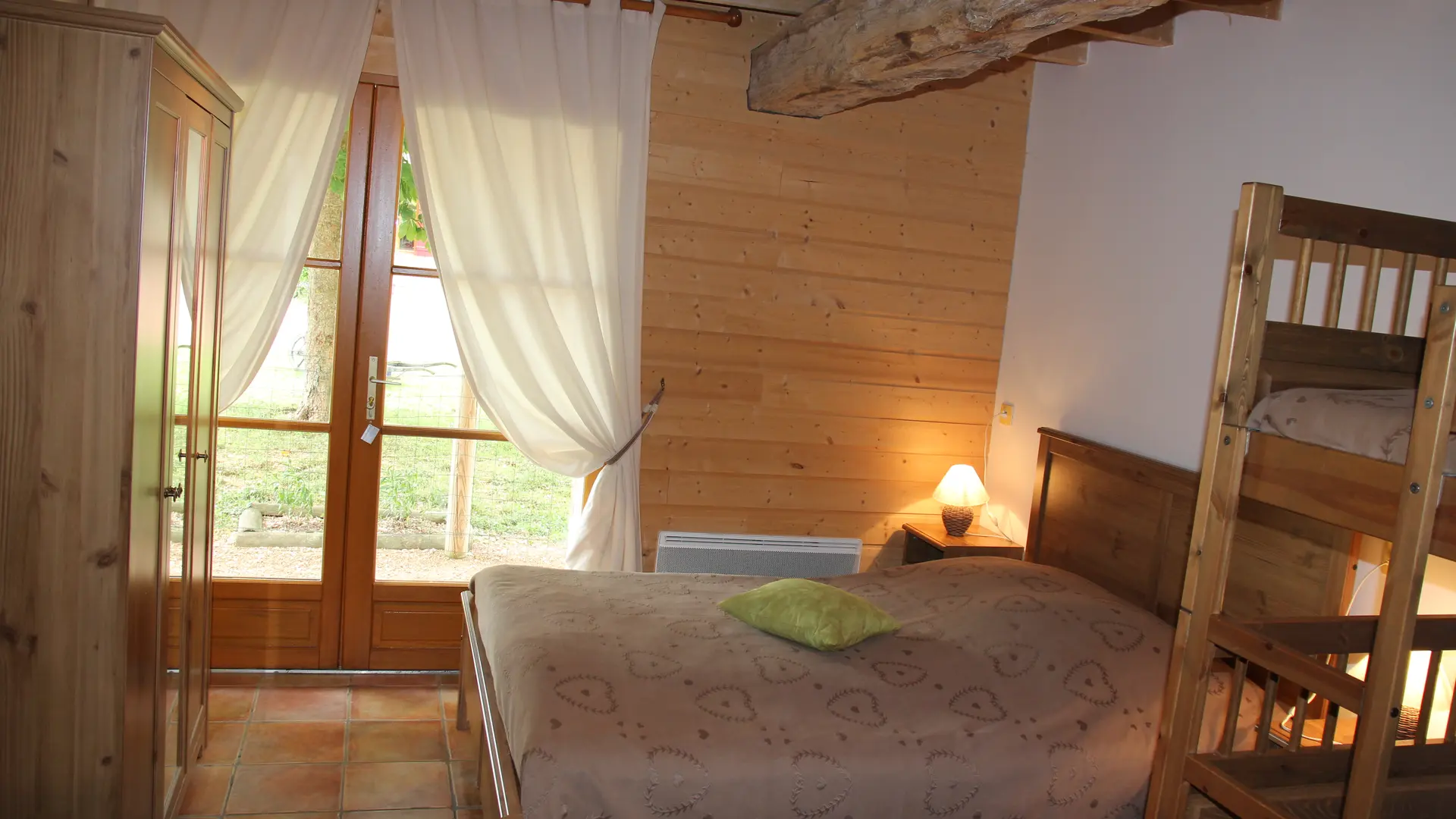 Chambre 4 places en rez-de-chaussée