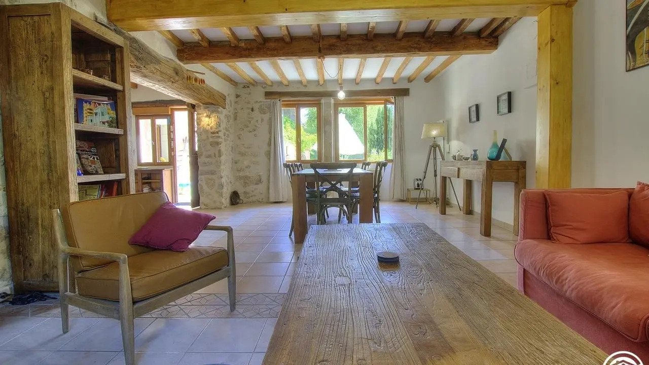 Salon sur pièce principale