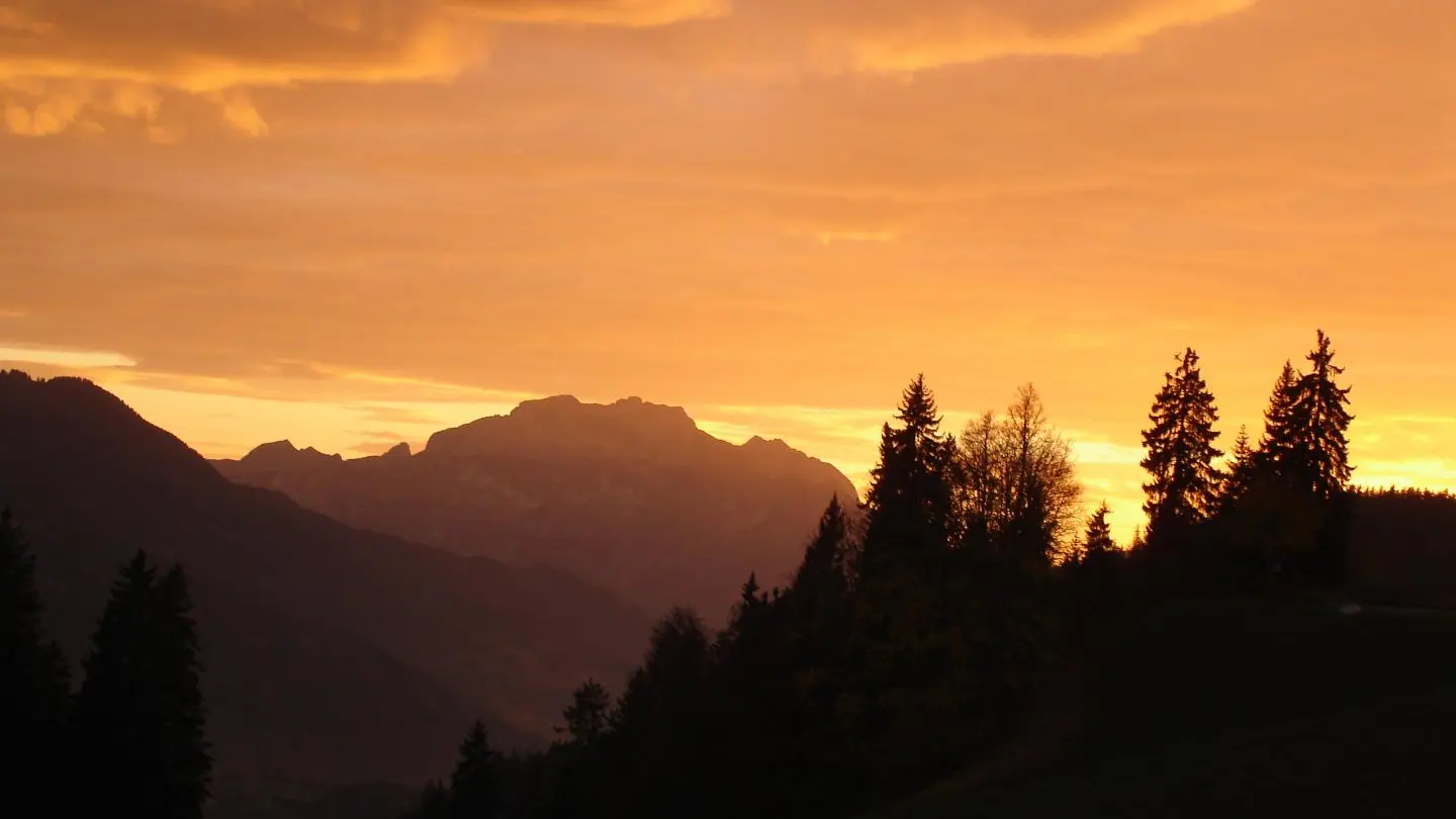 coucher de soleil sur la Tournette