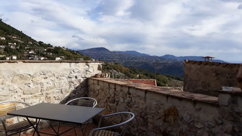 Gîte Le Ciste-Terrasse sur le toit-Saint-Jeannet-Gîtes de France Alpes-Maritimes