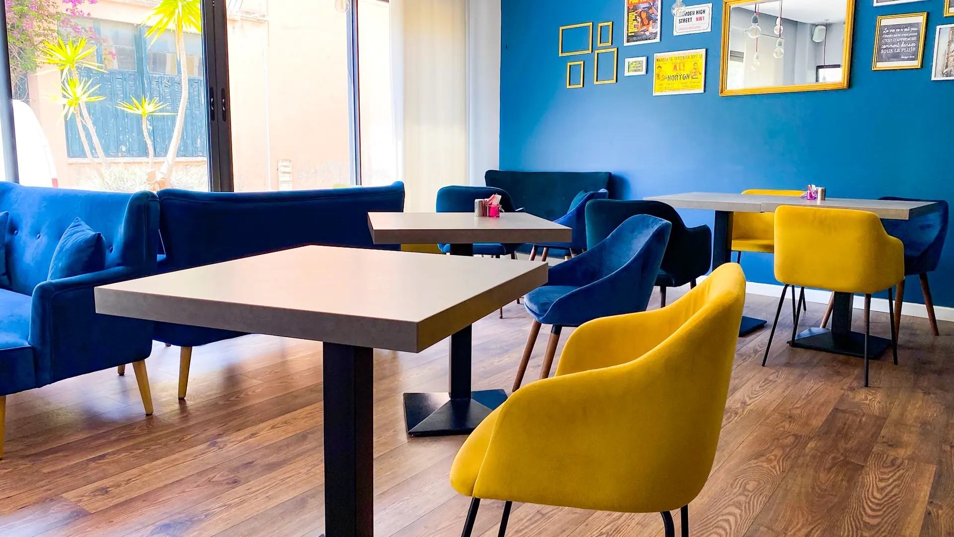 Hotel Holidays and Work 1