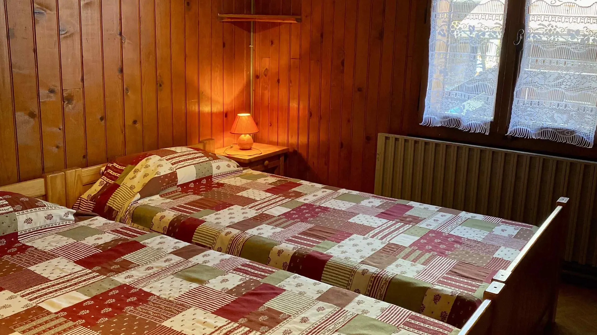 Chambre avec lits simples