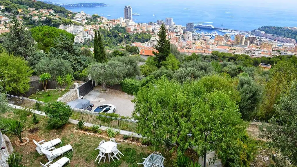 L'Olivier-Vue-Beausoleil-Gîtes de France des Alpes-Maritimes