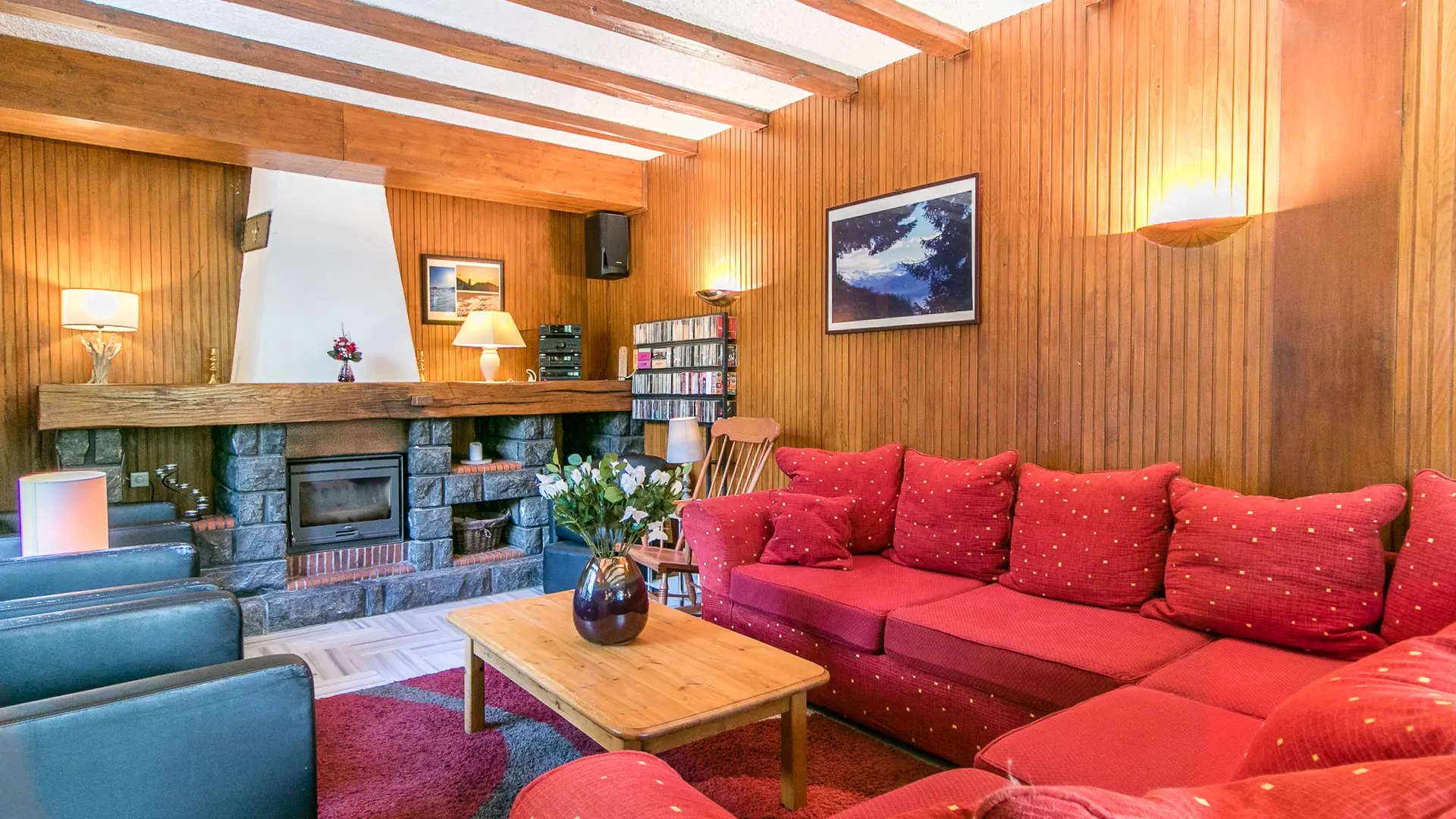 canapés et cheminée