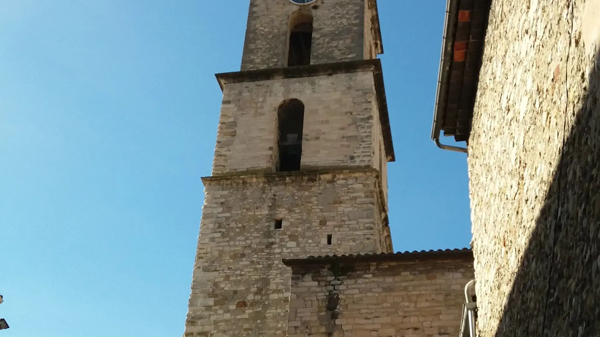 Clocher tour de l'église Saint Sauveur