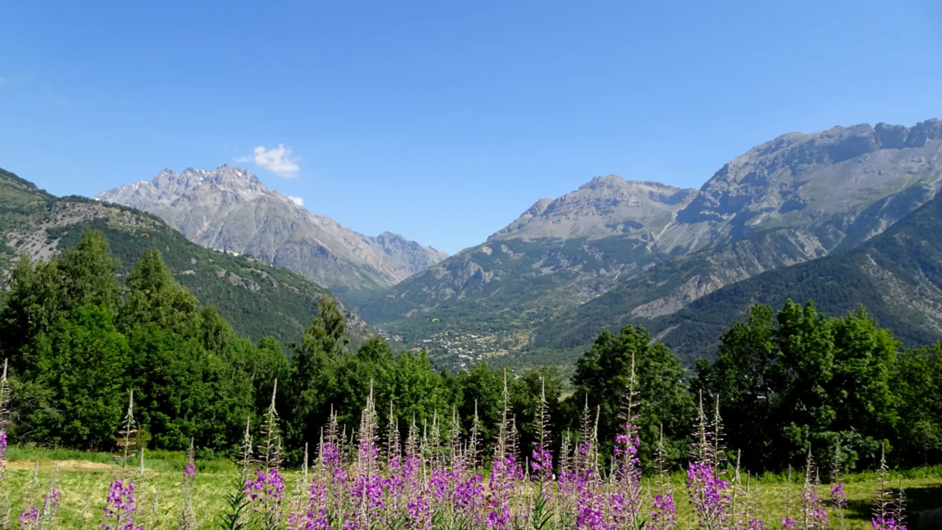 Vue sur la vallée de Vallouise