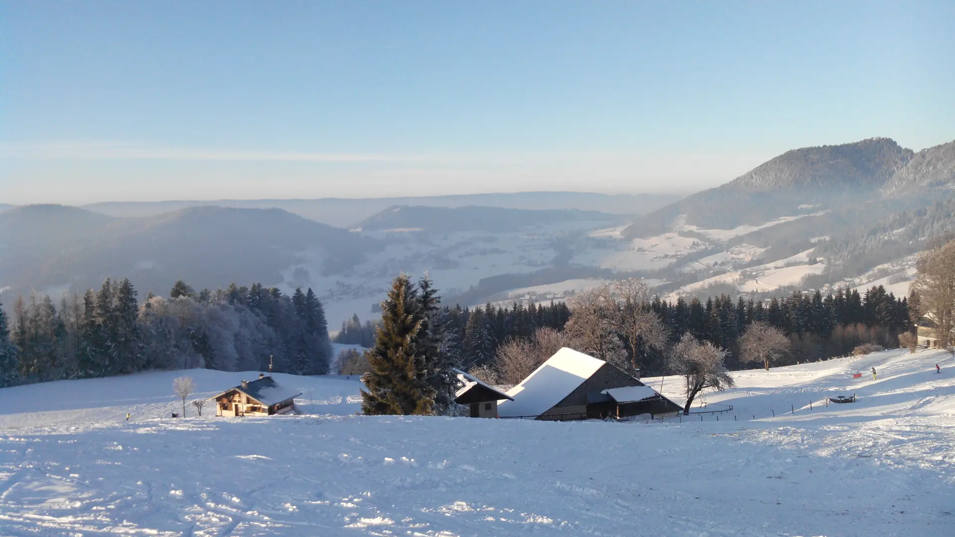 Chalets d'alpage sur piste bleue La Grolle - les Habères