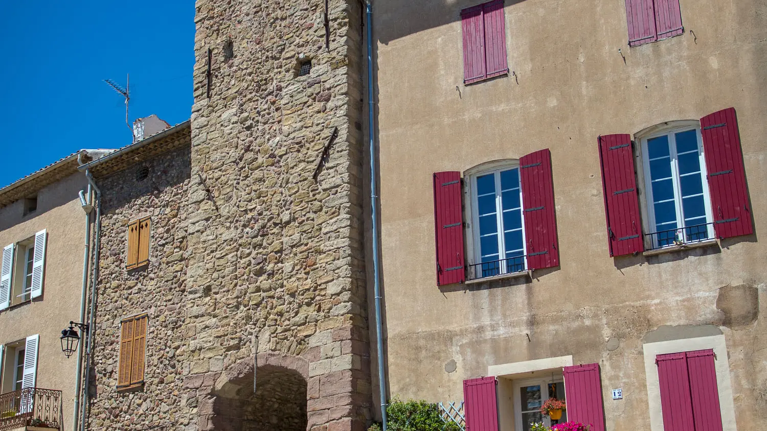 Fontaine Vieille_Roquebrune-sur-Argens