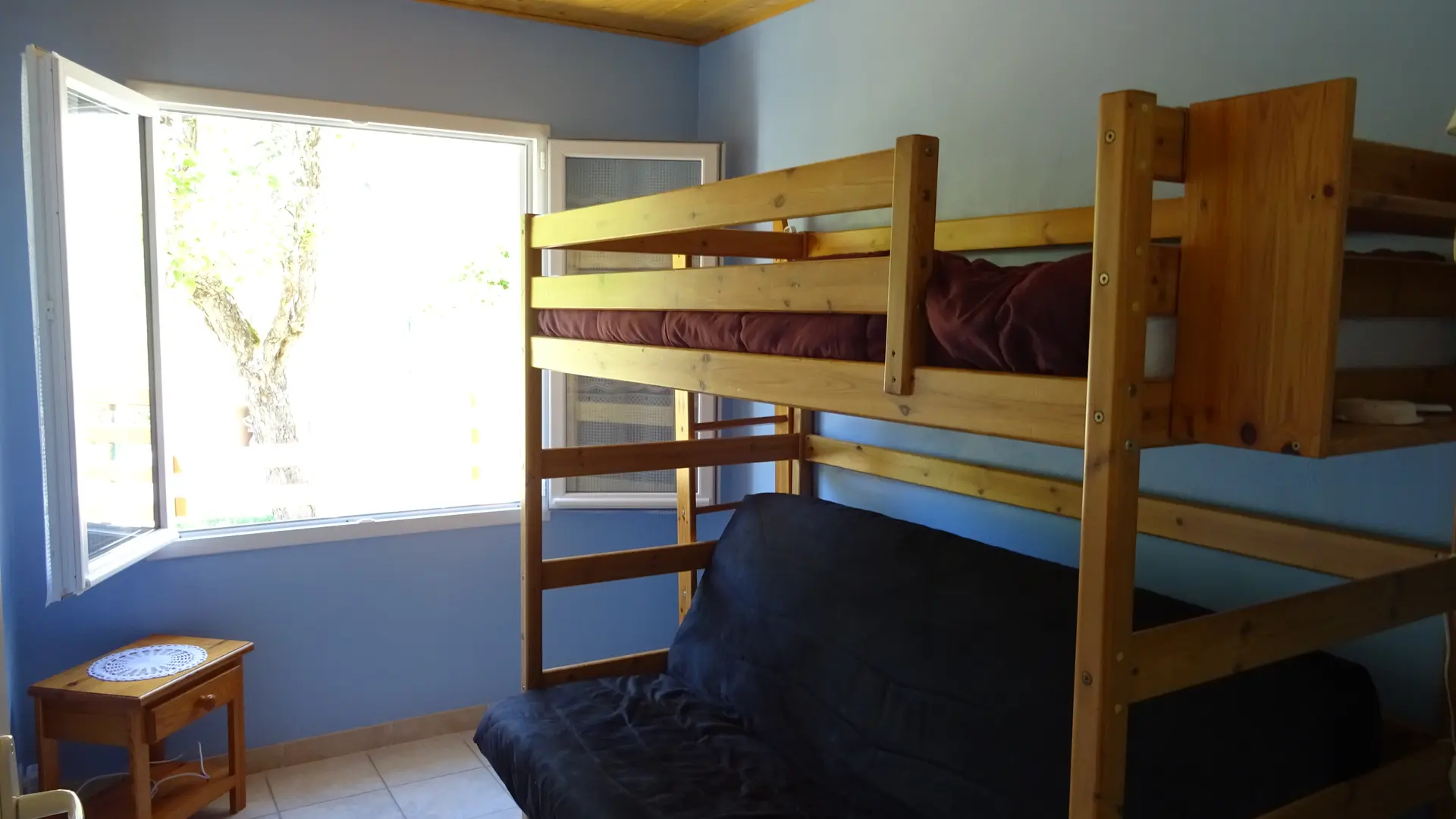 Chambre lit superposé avec canapé lit