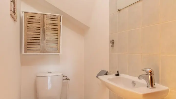 WC séparés au rez-de-chaussée