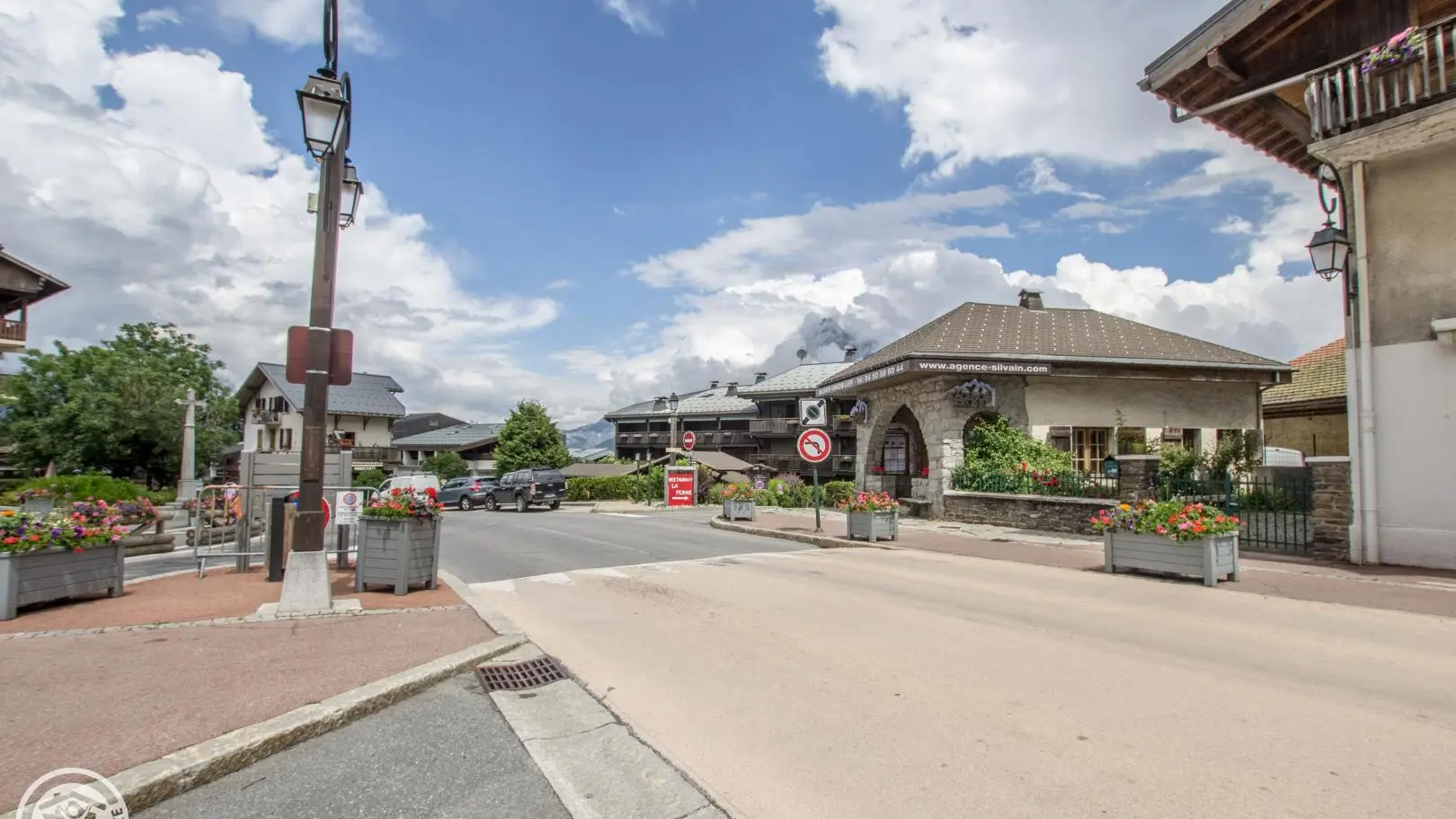 Combloux centre village