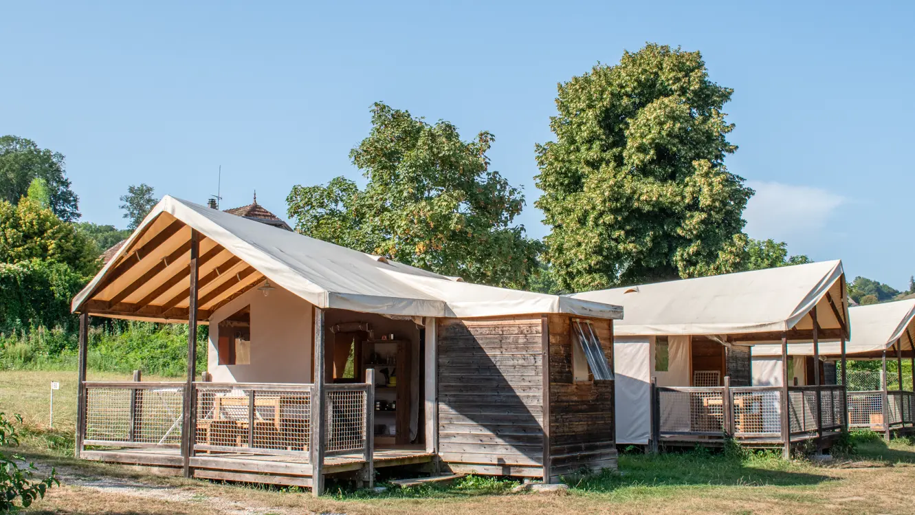 Hébergements locatifs : tentes lodges
