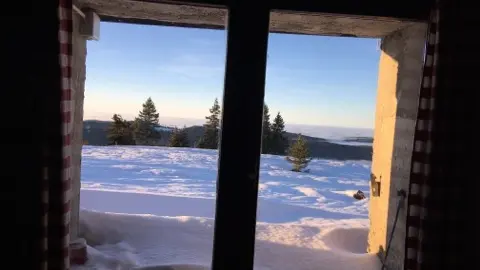 Vue depuis le refuge, en hiver