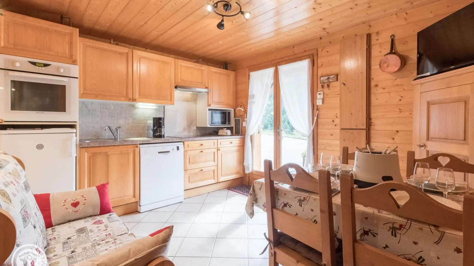 Le séjour / cuisine vue 1/5