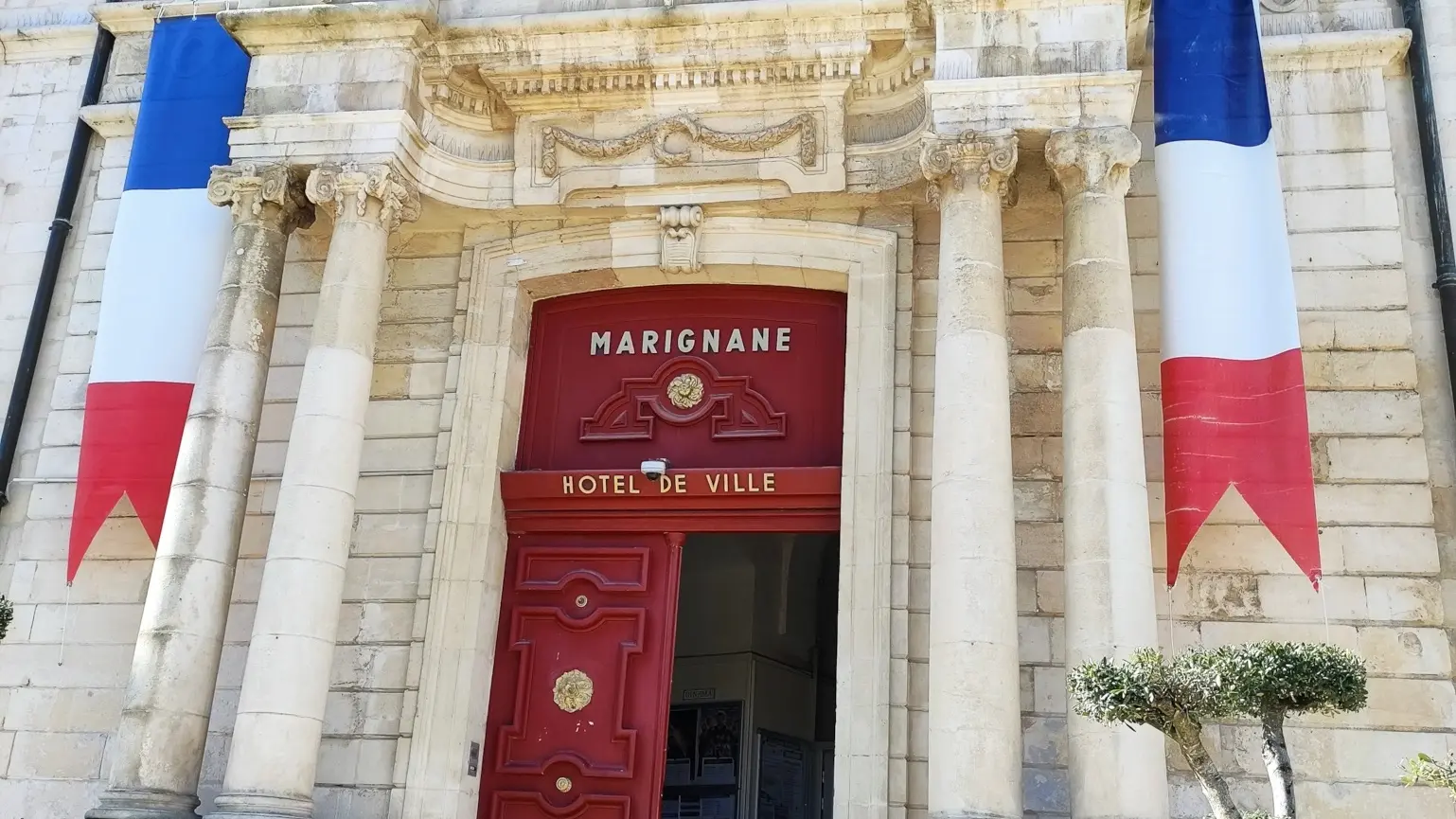 Entrée Hôtel de Ville