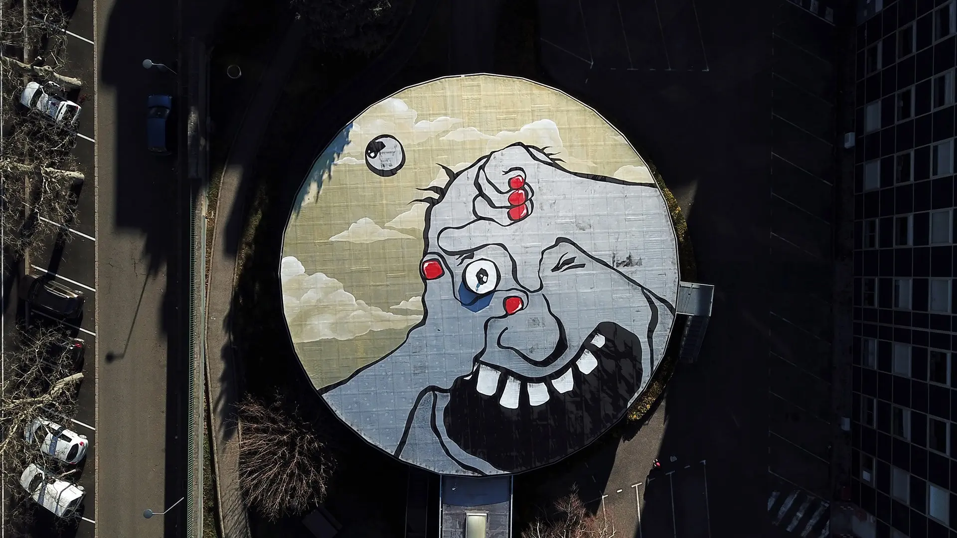 Le toit de la Soucoupe décoré par les artistes Ella&Pitr
