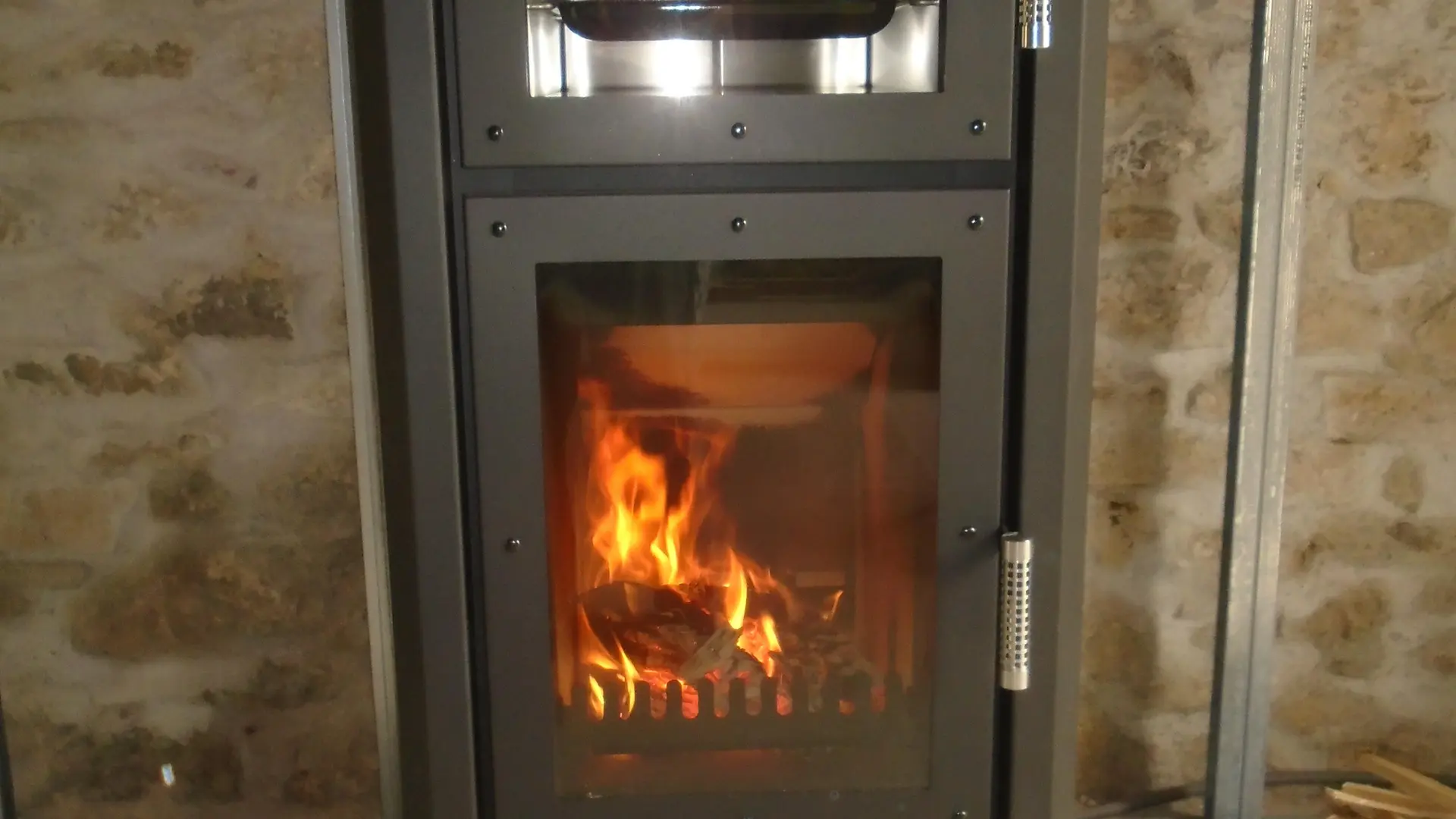 7,5kW option caissette à granulés de bois.