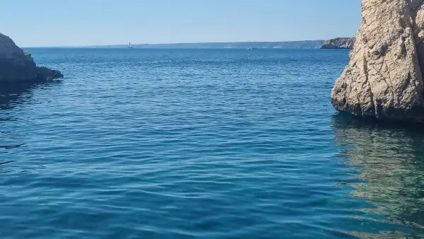 Croisière en après-midi, les Calanques secrètes du Parc marin de la Côte Bleue - MUCEM