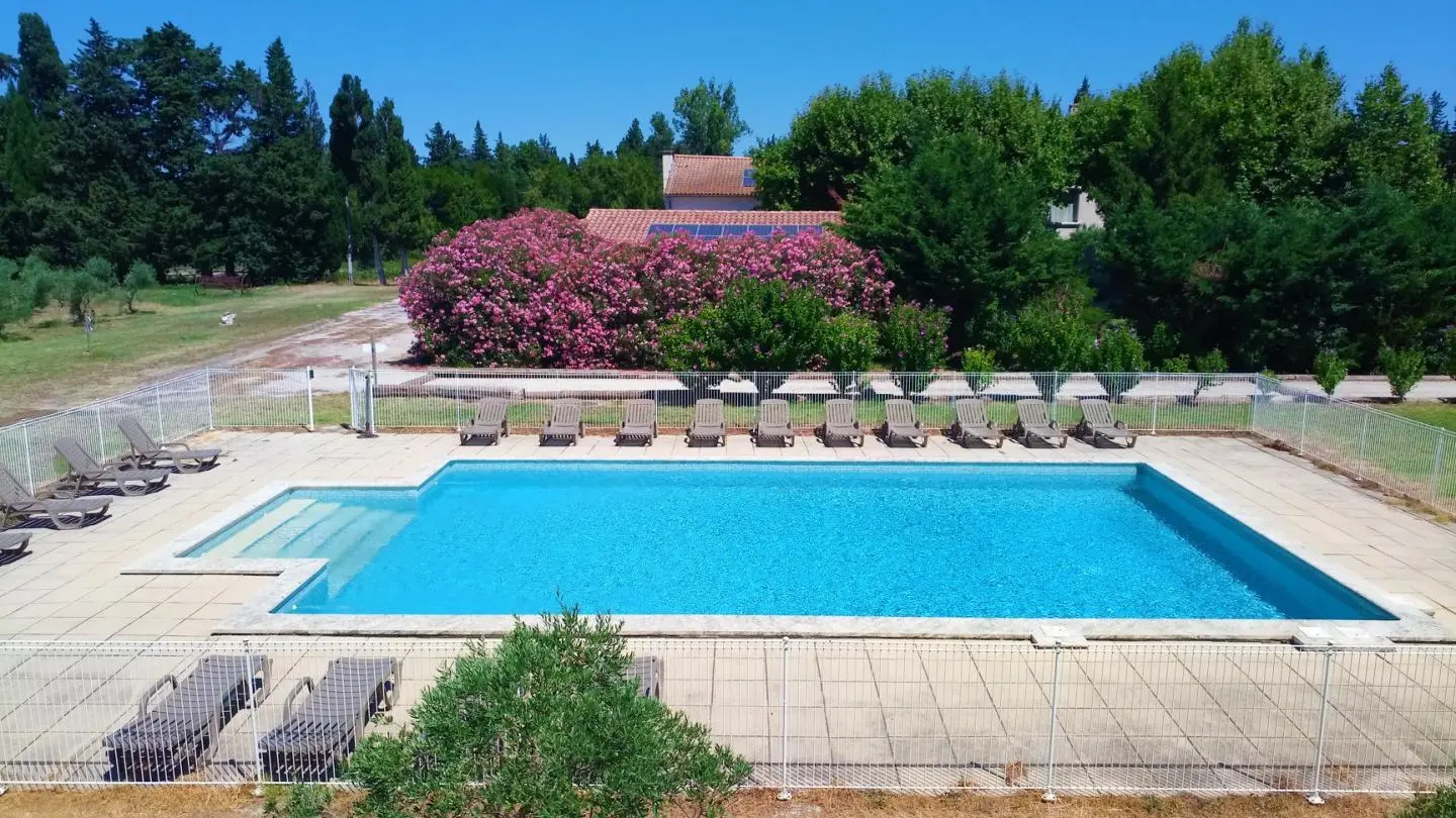 Piscine - Vue propriété