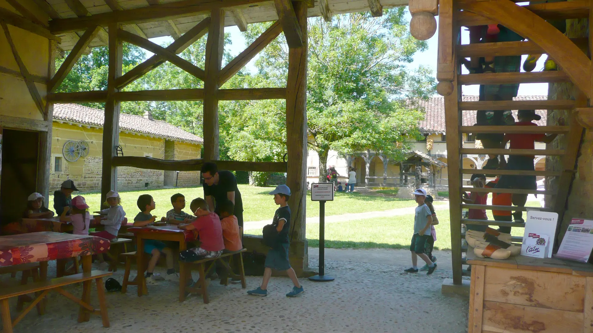 Passou (entrée de la ferme des Planons)