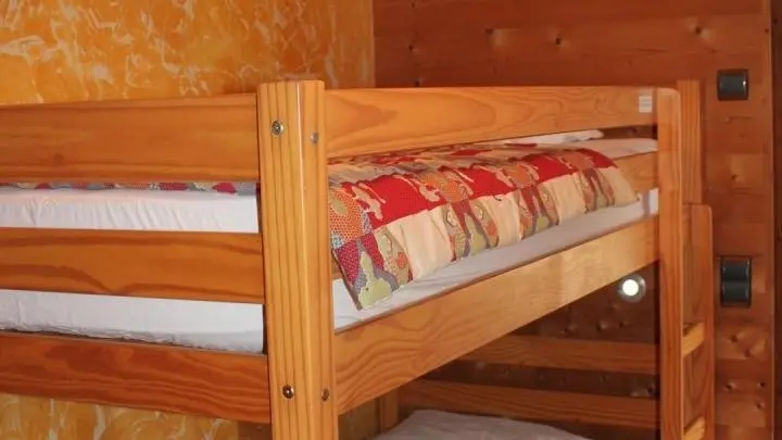 CHAMBRE LITS 90CM X 2