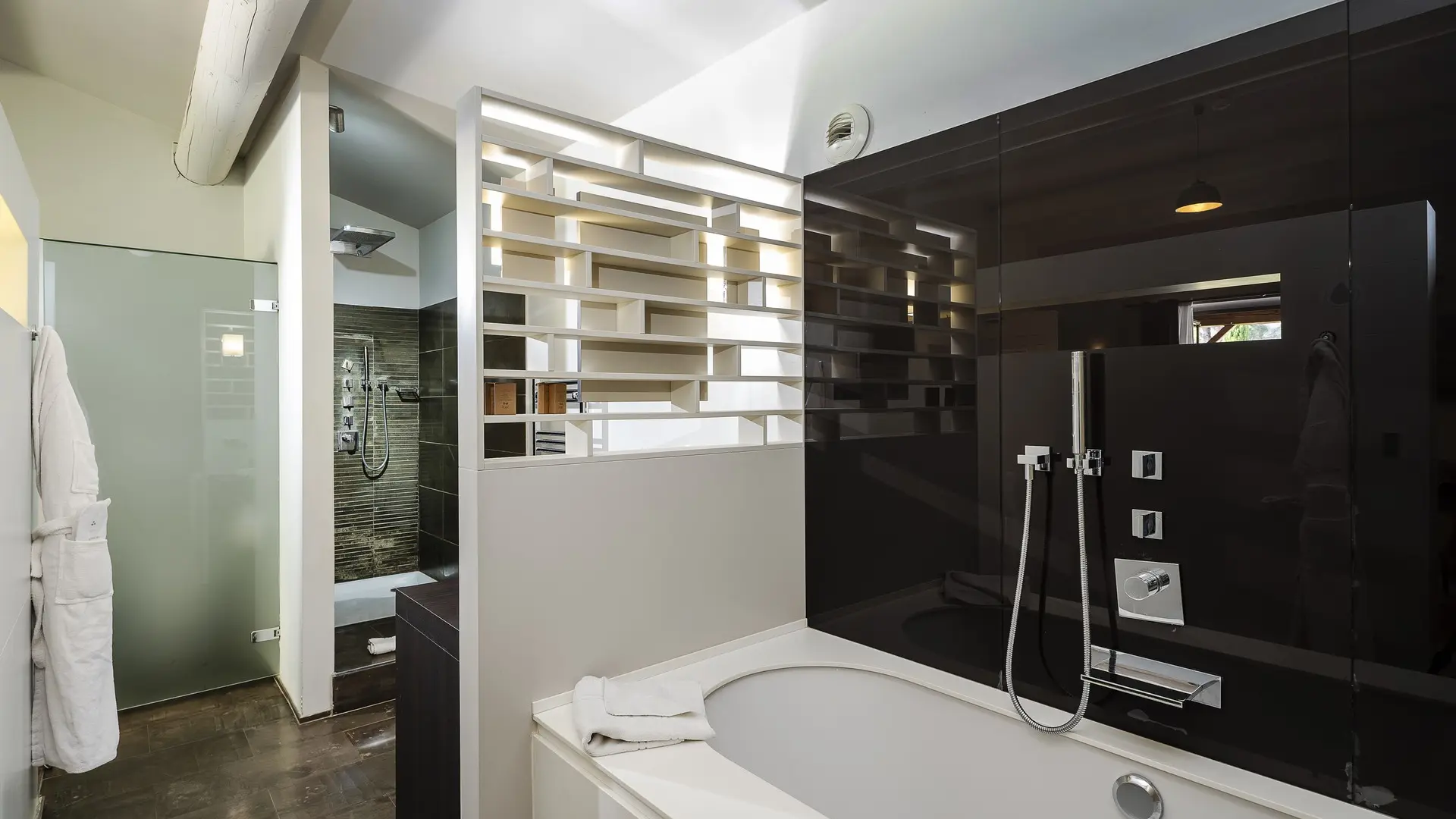 Hôtel Domaine La Pierre Blanche Eygalières salle de bains