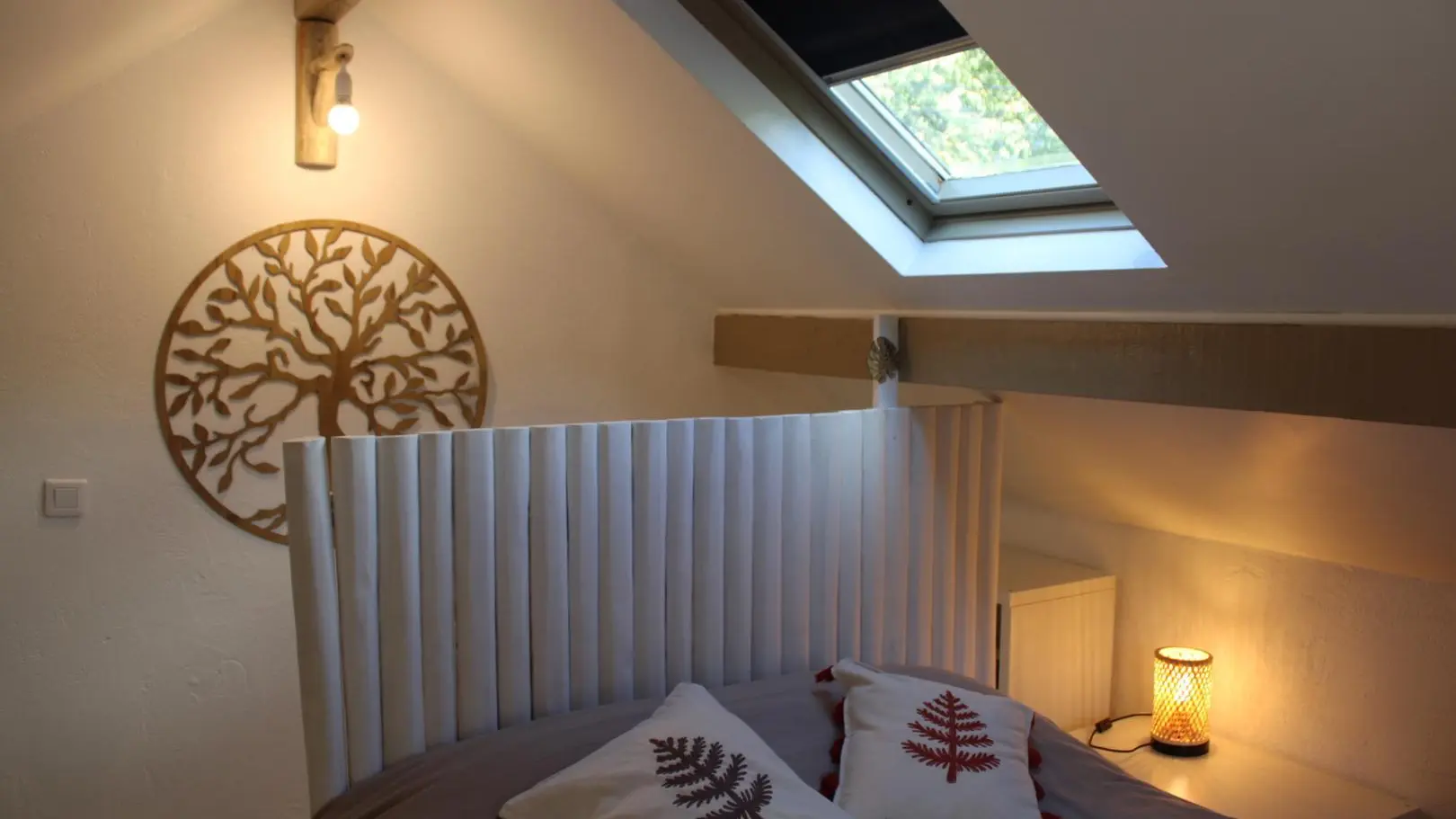 Maison Gaia - chambre sur la mezzanine - Gîtes de France Alpes Maritimes