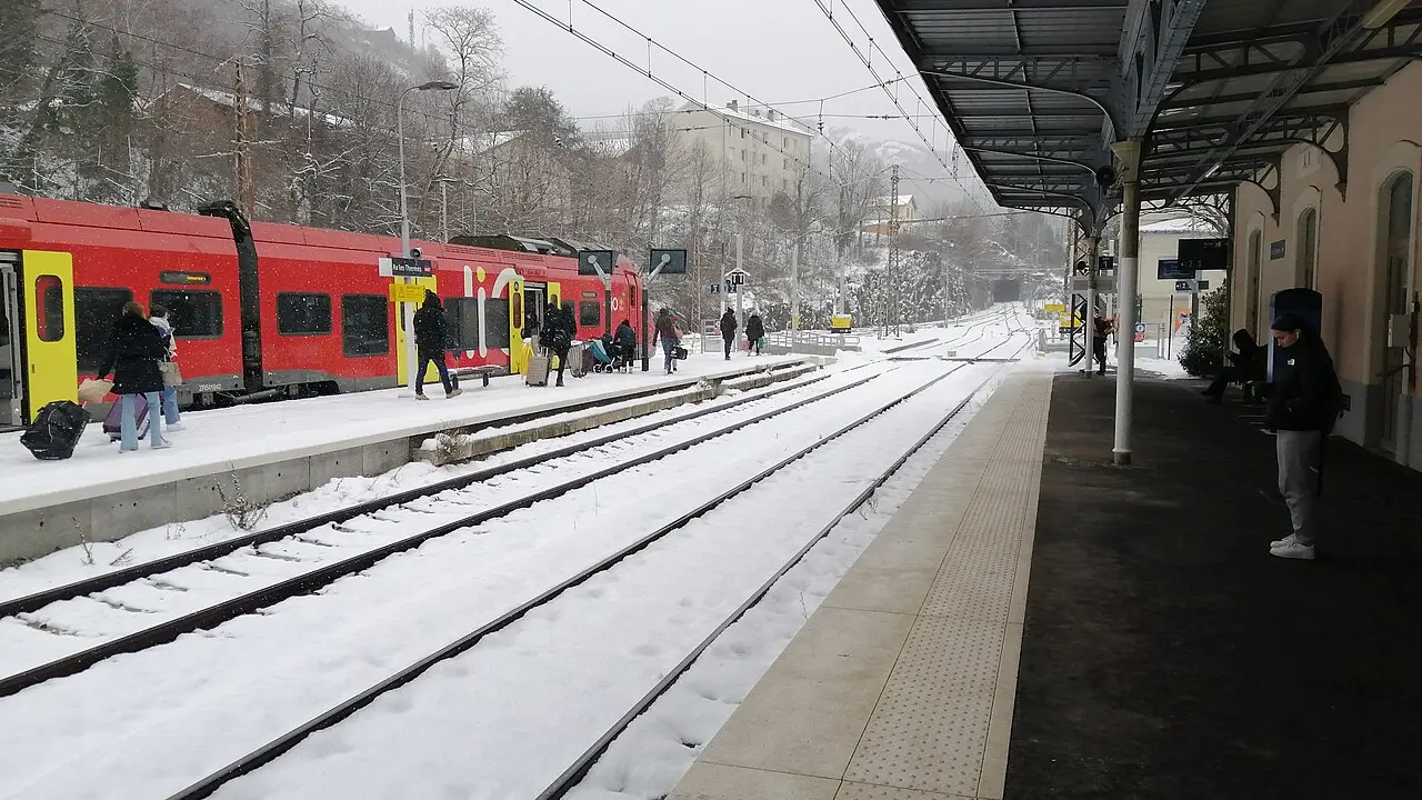 Passenger alighting at Ax-les-Thermes station