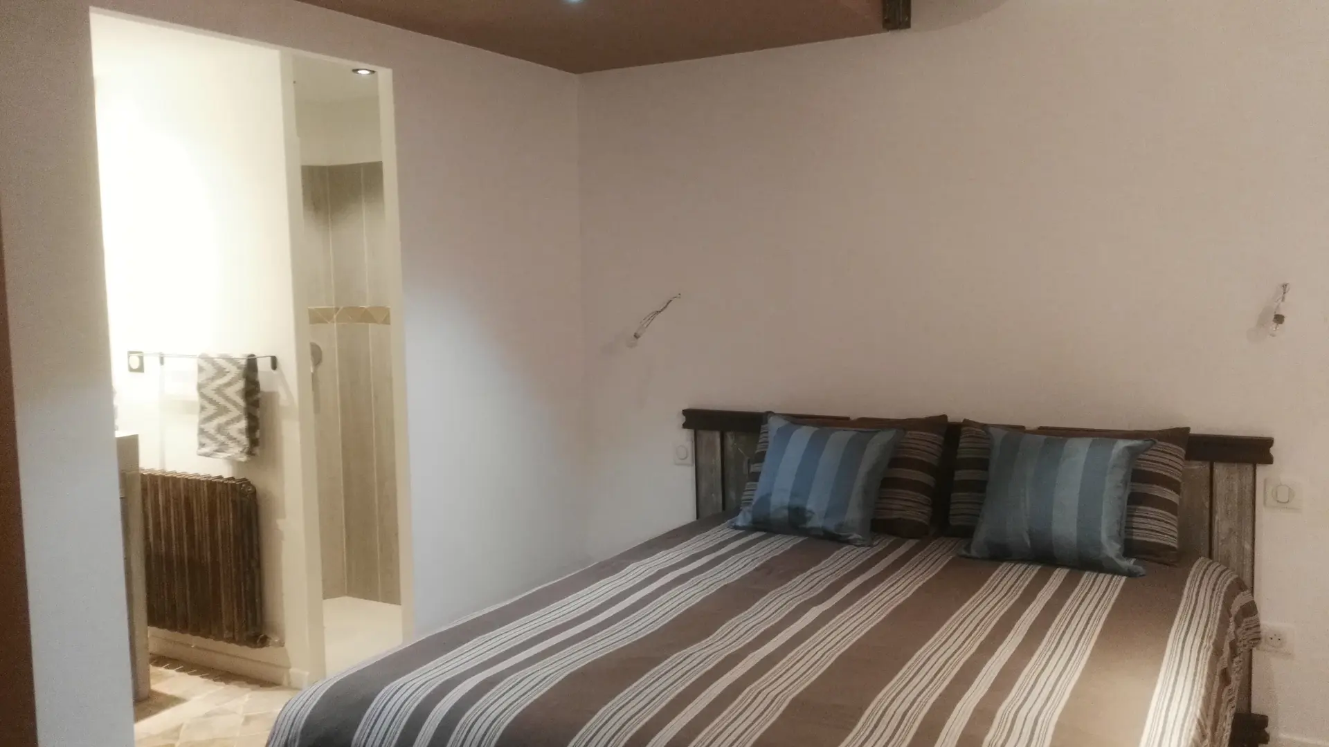 Le Grand Chêne Terracotta