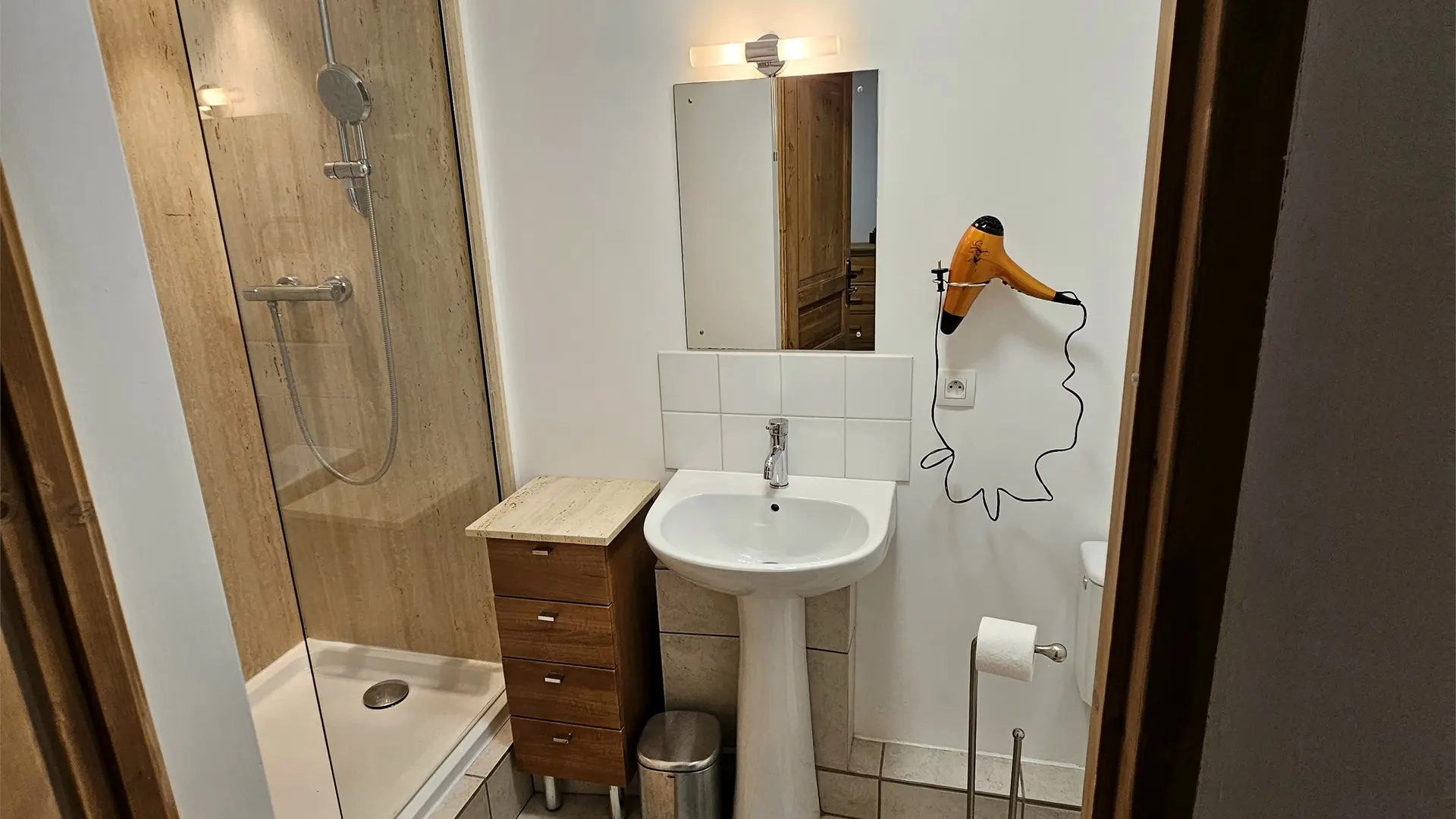 SDB CHAMBRE MEZZANINE