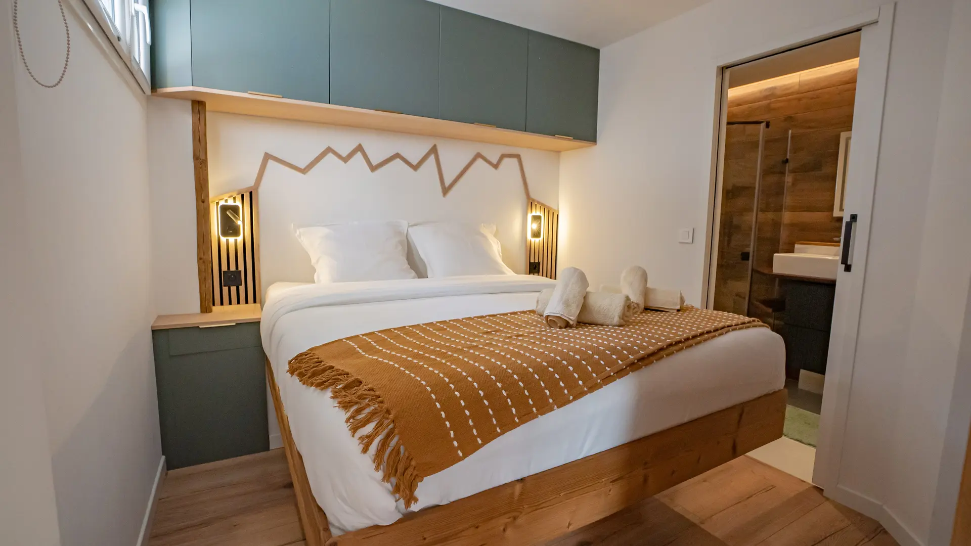 Chambre lit double /salle de bain