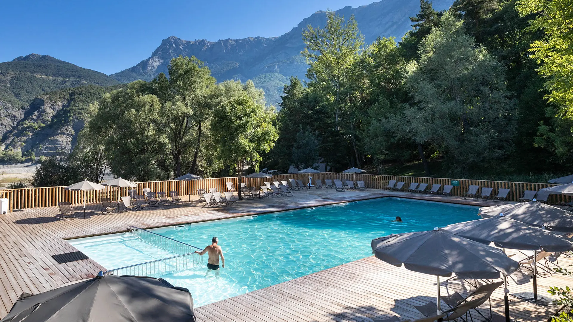 Camping Huttopia Lac de Serre-Ponçon