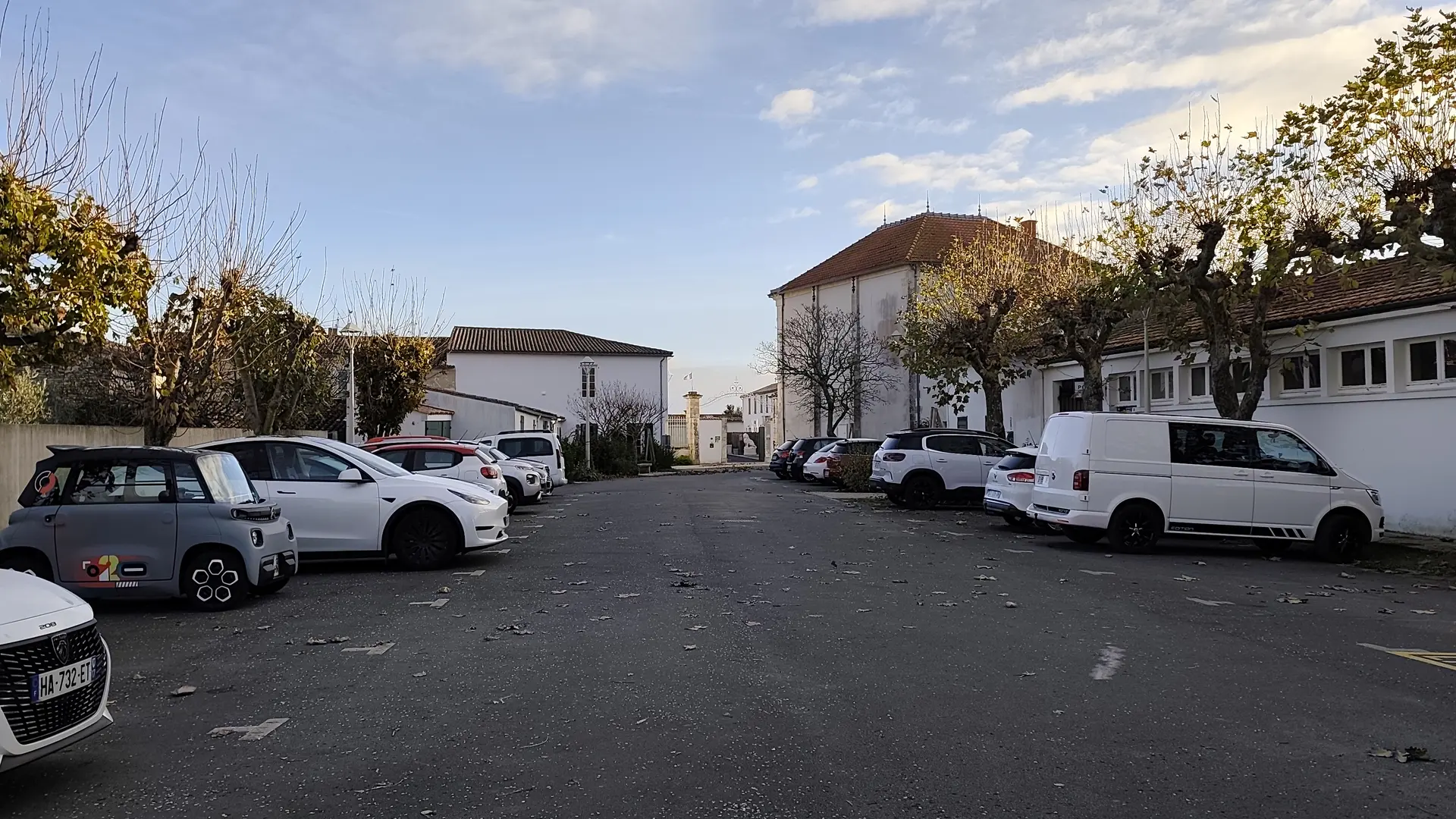Parking de la mairie de Sainte Marie de Ré 1