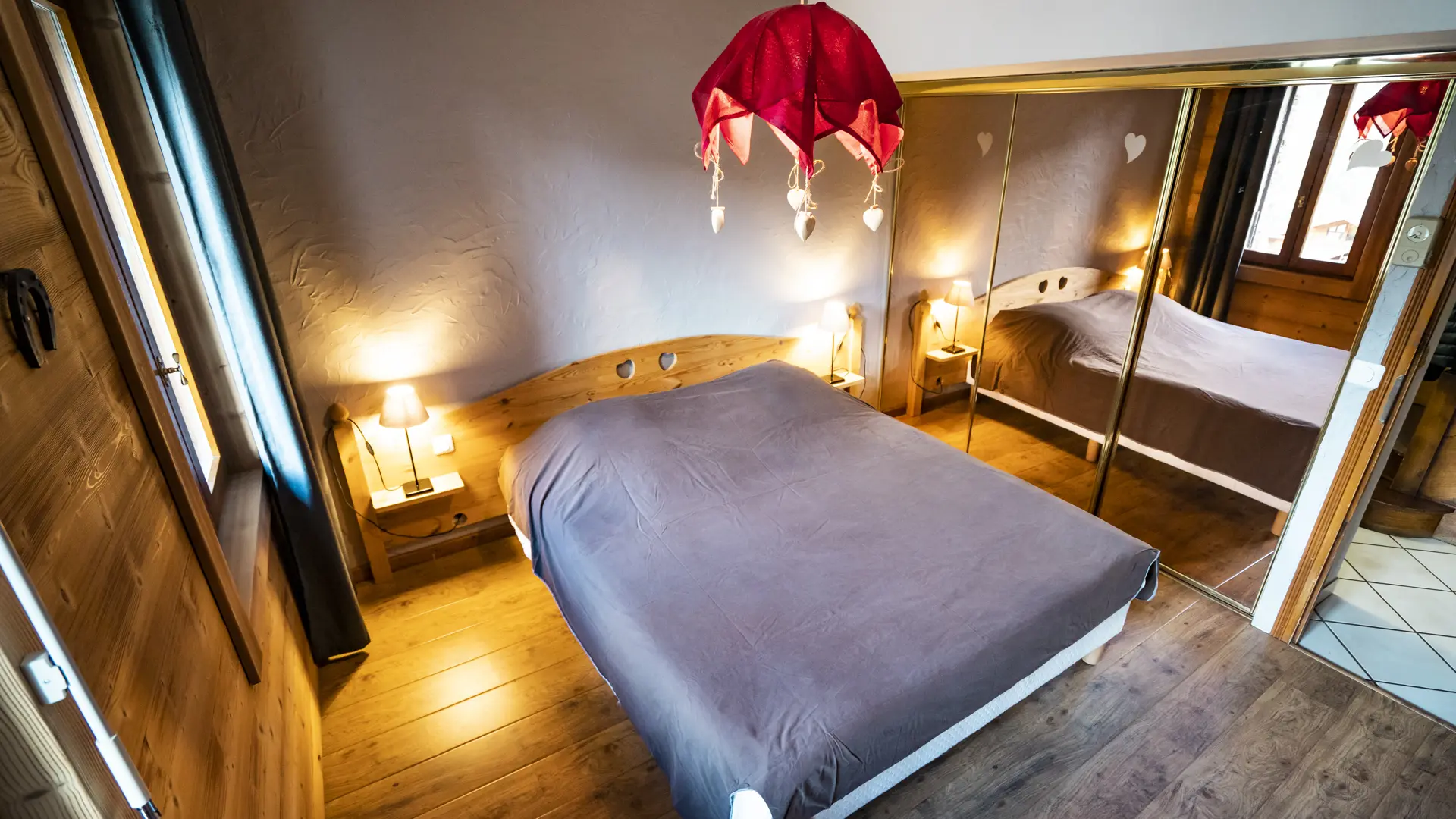 Chambre avec lit double