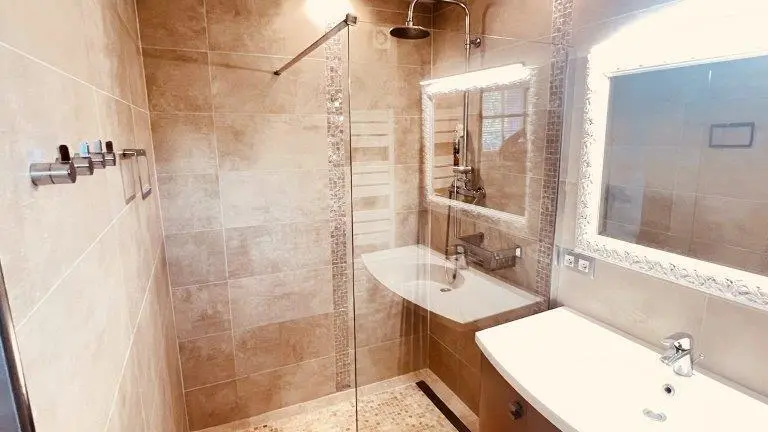 Villa palmeraie Nice® Aspremont 06-Salle d'eau-Aspremont-Gîtes de France des Alpes-Maritimes