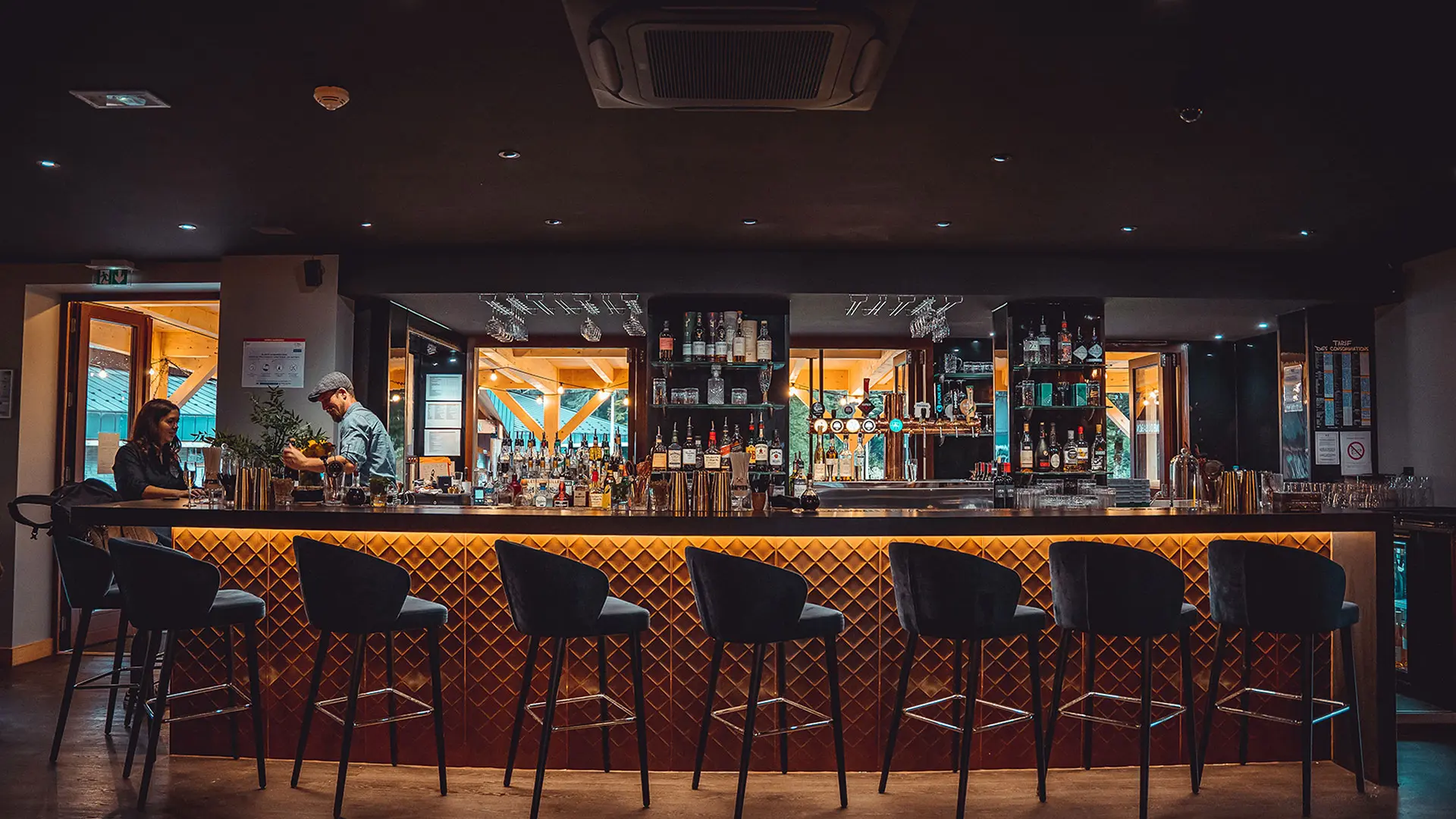 Bar
