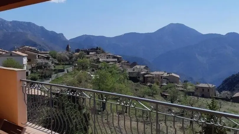 Gîte Les Chamois d'Utelle-Vue depuis la Terrasse-Utelle-Gîtes de France des Alpes-Maritimes