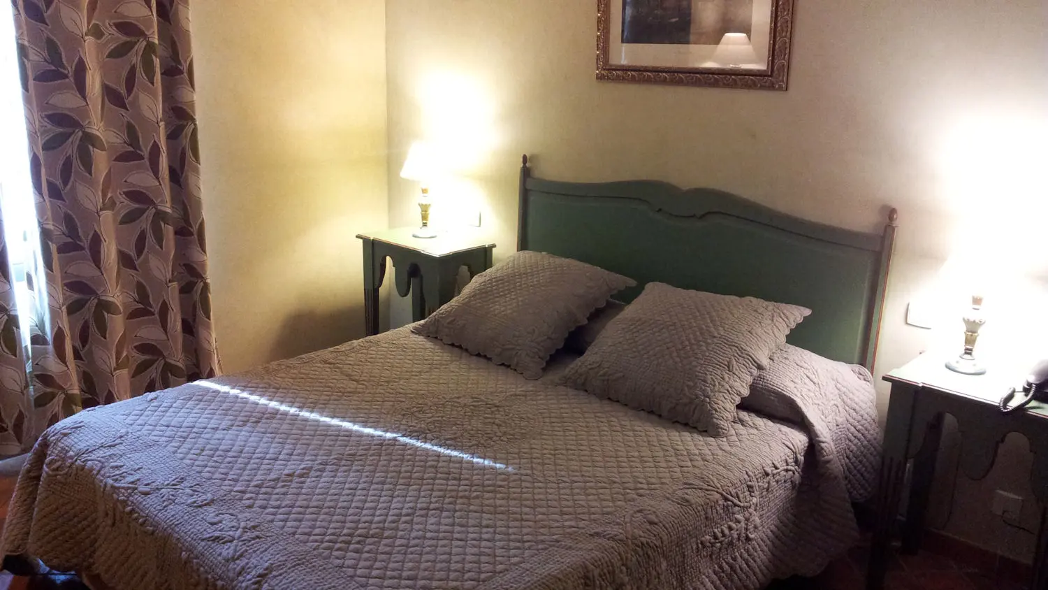 Coll. Hôtel du Poète