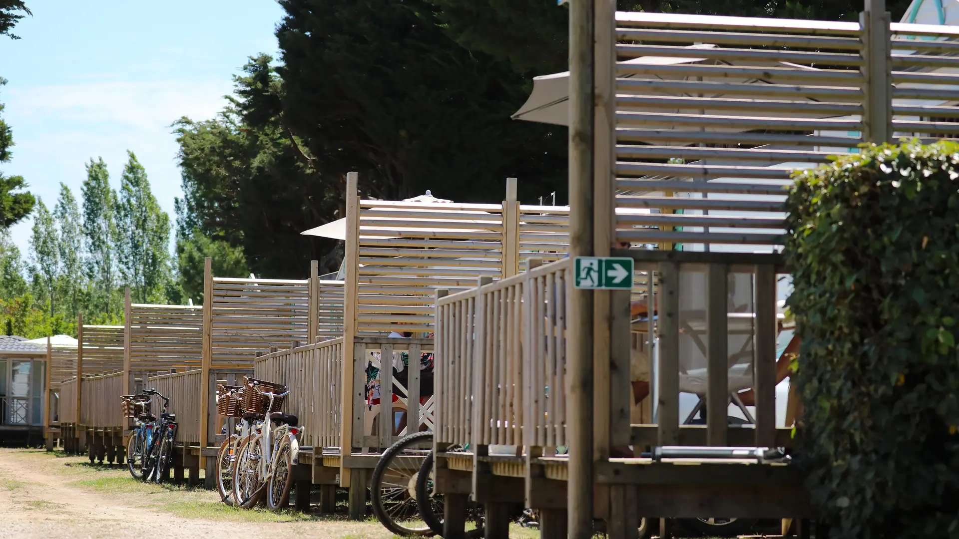 Allee der Komfort-Mobilheime