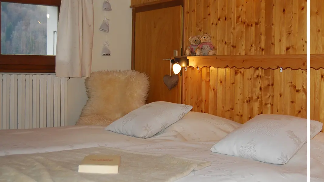 Chambre avec 2 lits de 90/200 (lits regroupables 180/200)