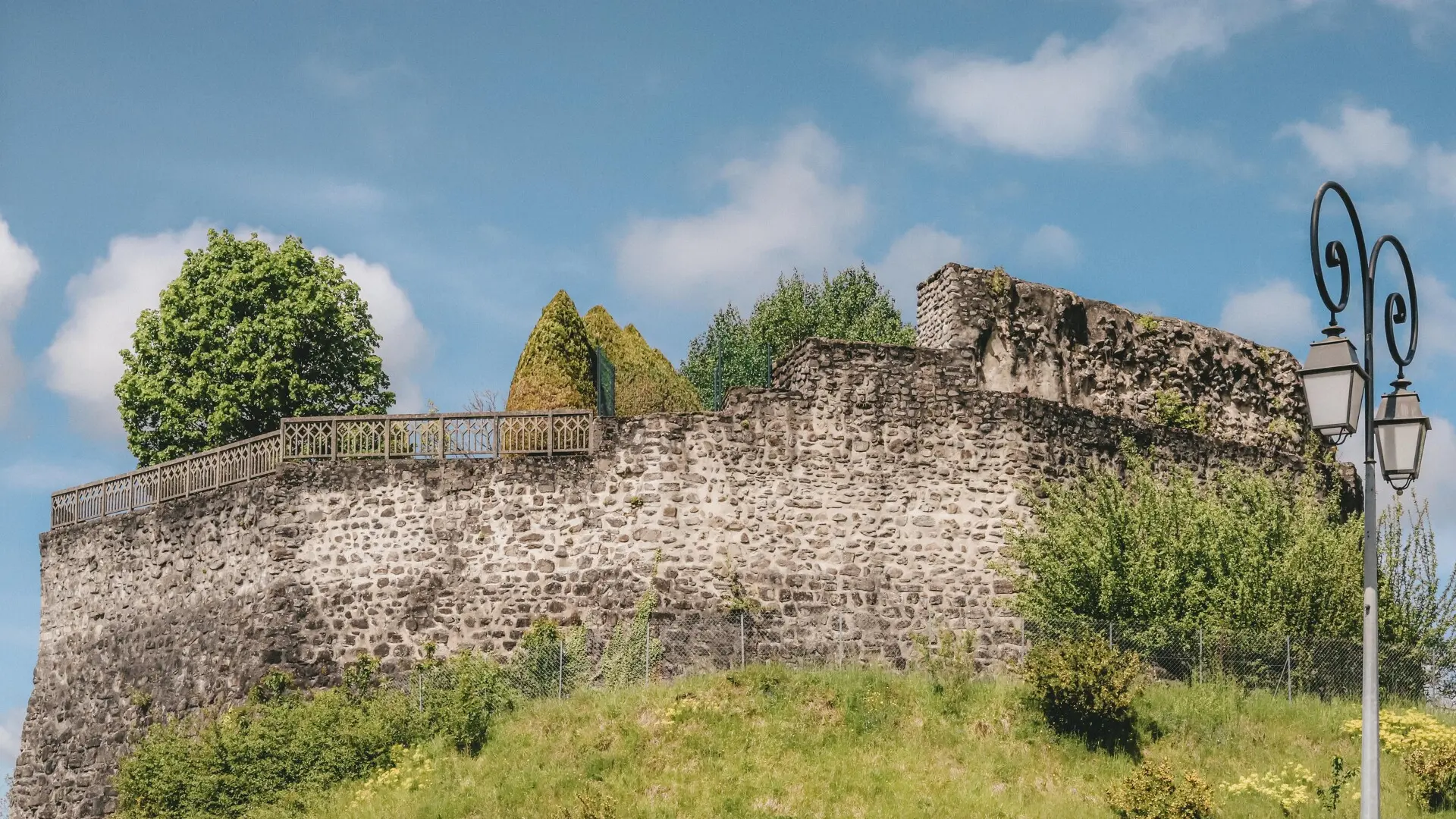 Bourg de Haute-Bonne